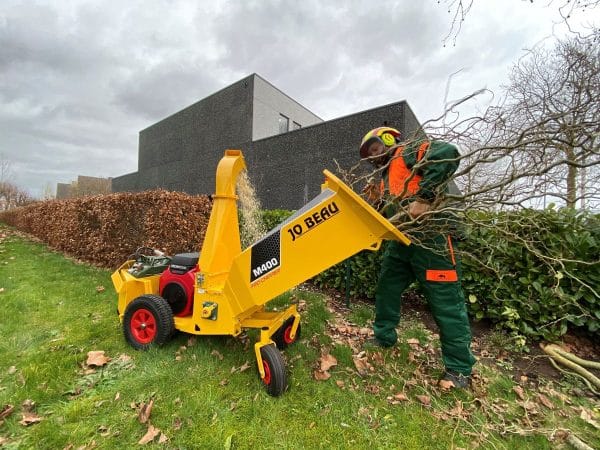 Jo Beau M400 hakselaar houtversnipperaar broyeur chipper Hacksler actie 1