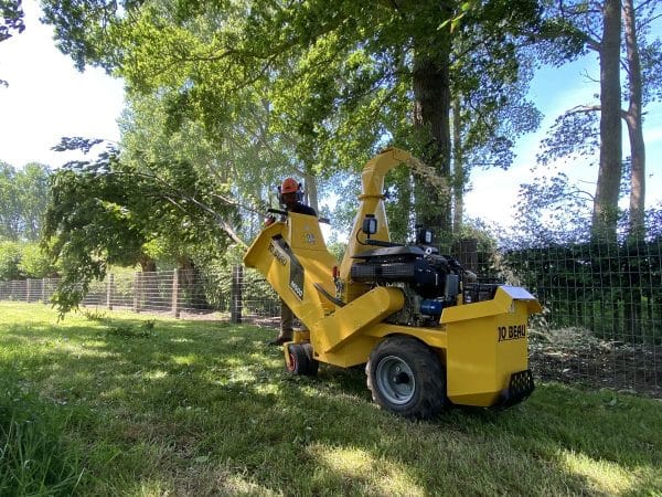 Jo Beau M500 hakselaar houtversnipperaar broyeur chipper Hacksler actie 1