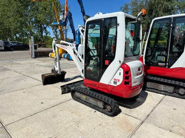 738cb02c